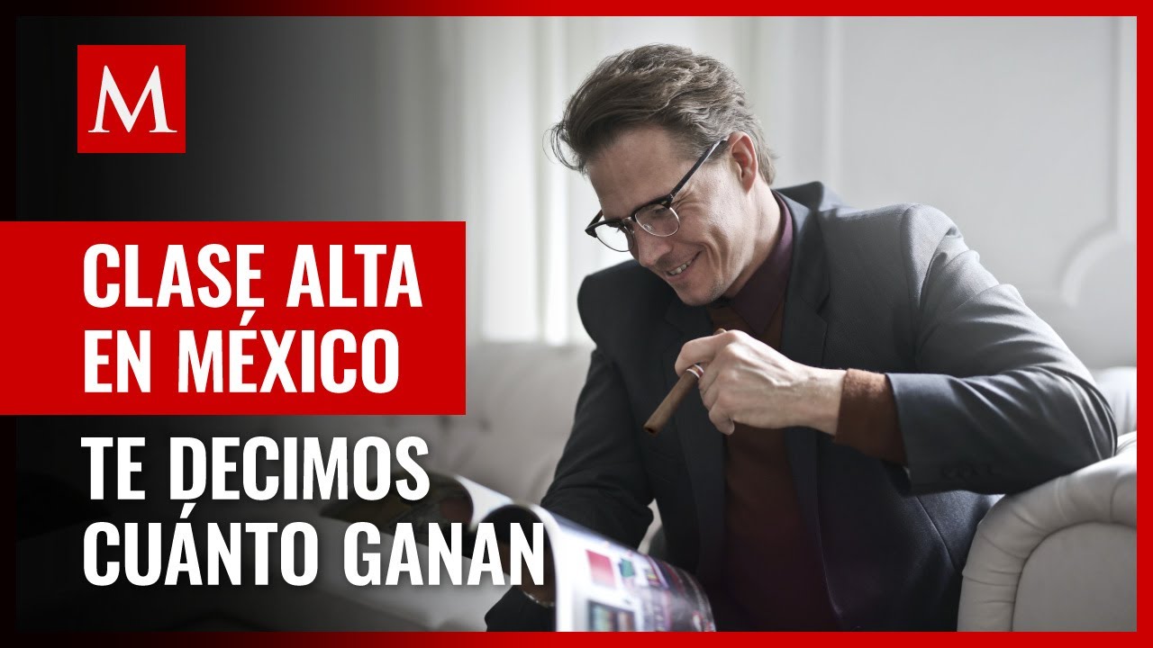 Descubre cuánto gana un Key Account Manager (KAM) en México y sorpréndete con los salarios; ejecutivo bien vestido con gafas y puro revisa una revista en un ambiente elegante